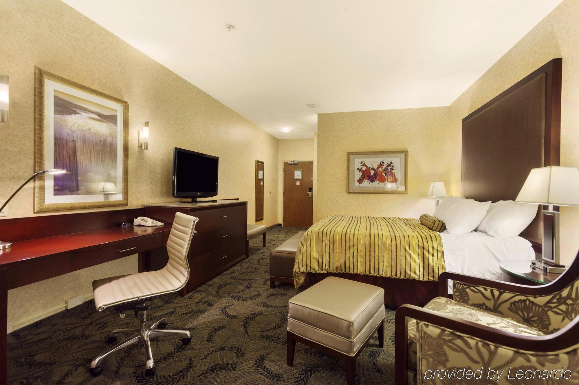 Poco Inn And Suites Hotel And Conference Center Port Coquitlam Eksteriør billede