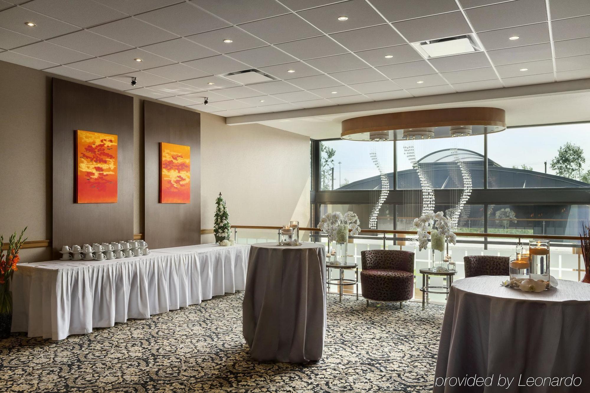 Poco Inn And Suites Hotel And Conference Center Port Coquitlam Eksteriør billede