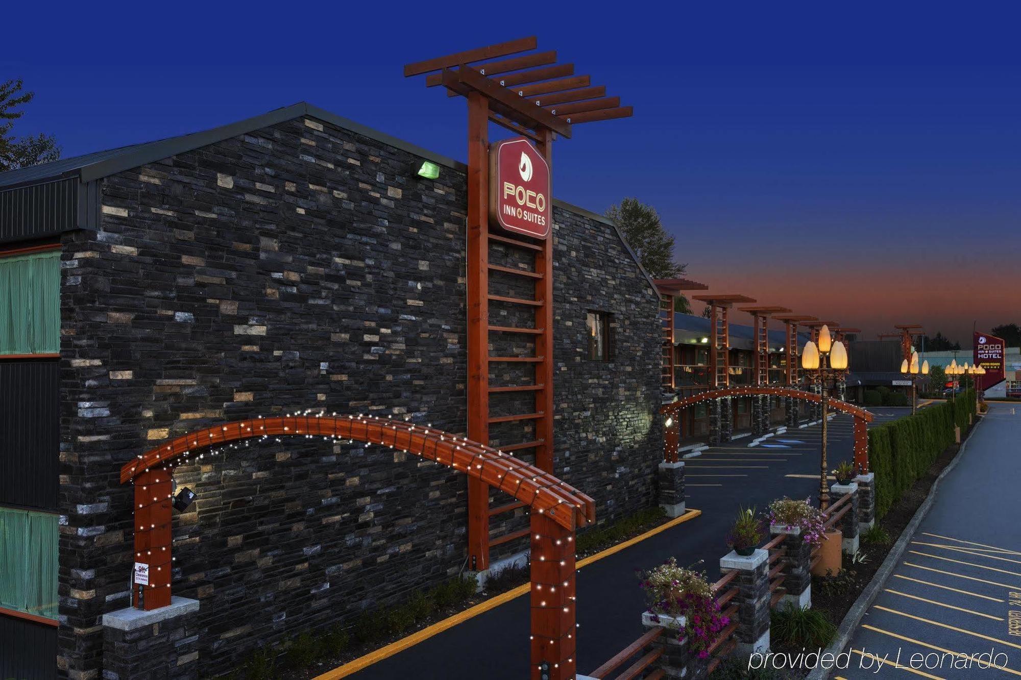 Poco Inn And Suites Hotel And Conference Center Port Coquitlam Eksteriør billede