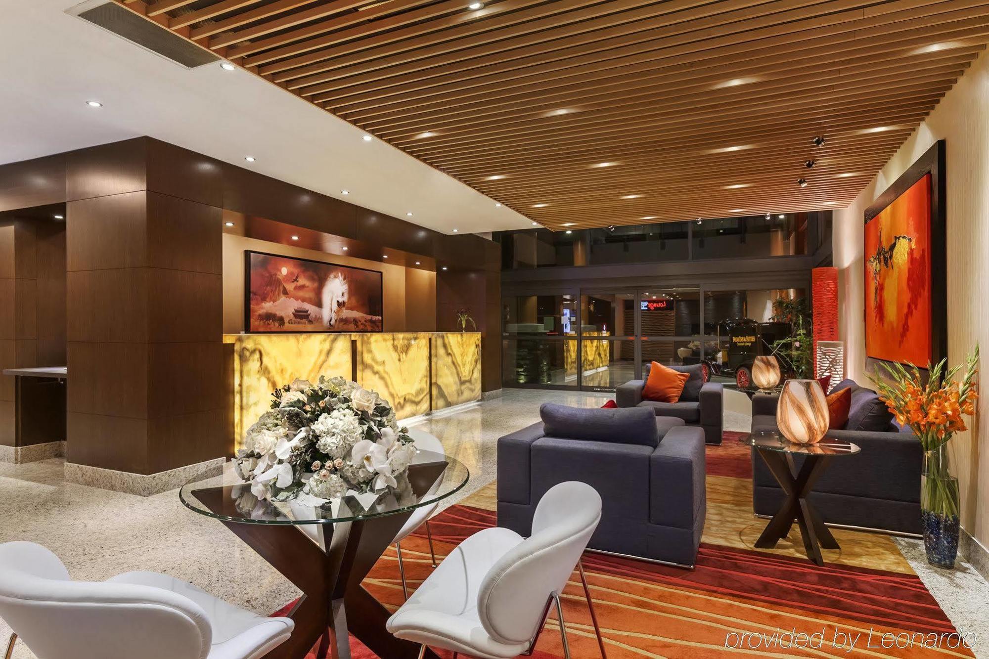 Poco Inn And Suites Hotel And Conference Center Port Coquitlam Eksteriør billede