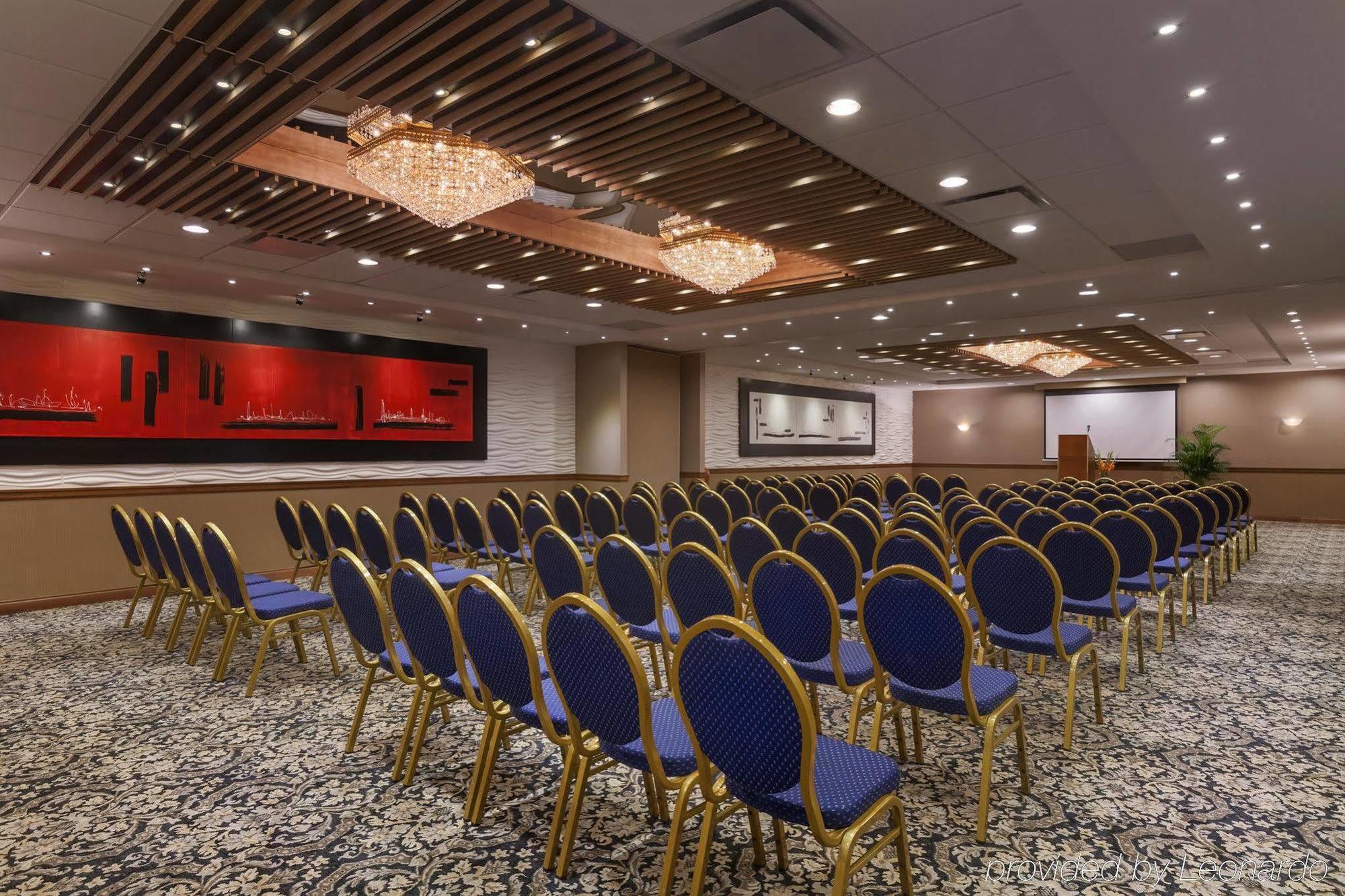 Poco Inn And Suites Hotel And Conference Center Port Coquitlam Eksteriør billede